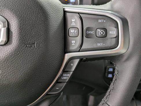 Used 2025 RAM 1500 Big Horn AWD/4WD image 18