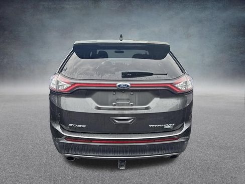Used 2018 Ford Edge Titanium w/ Technology Package AWD/4WD image 5