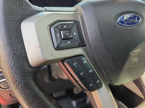 Used 2016 Ford F150 Lariat w/ Equipment Group 502A Luxury AWD/4WD image 12