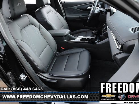 Used 2026 Buick Envista Sport Touring w/ Convenience I Package FWD image 12