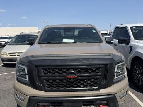 Used 2021 Nissan Titan PRO-4X w/ Pro-4x Convenience Package AWD/4WD image 3