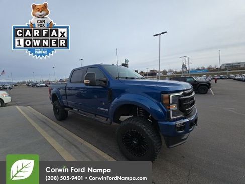 Used 2022 Ford F250 Lariat w/ Black Appearance Package image 2