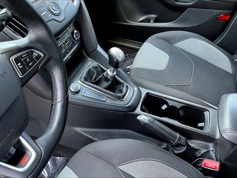 Used 2017 Ford Focus ST FWD image 19