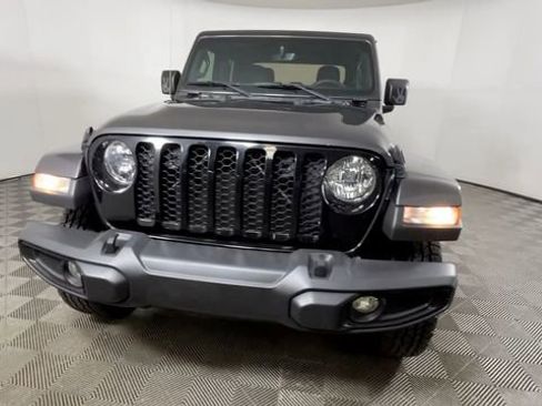Used 2022 Jeep Gladiator Sport AWD/4WD image 12