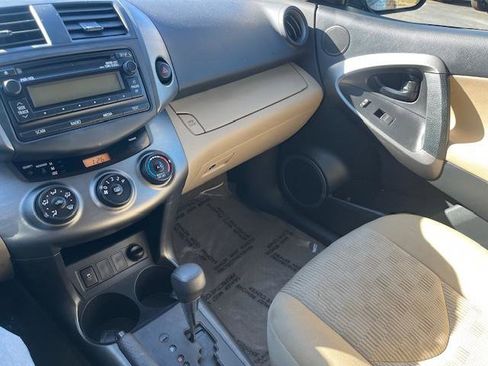 Used 2012 Toyota RAV4 4WD w/ Value Pkg image 6