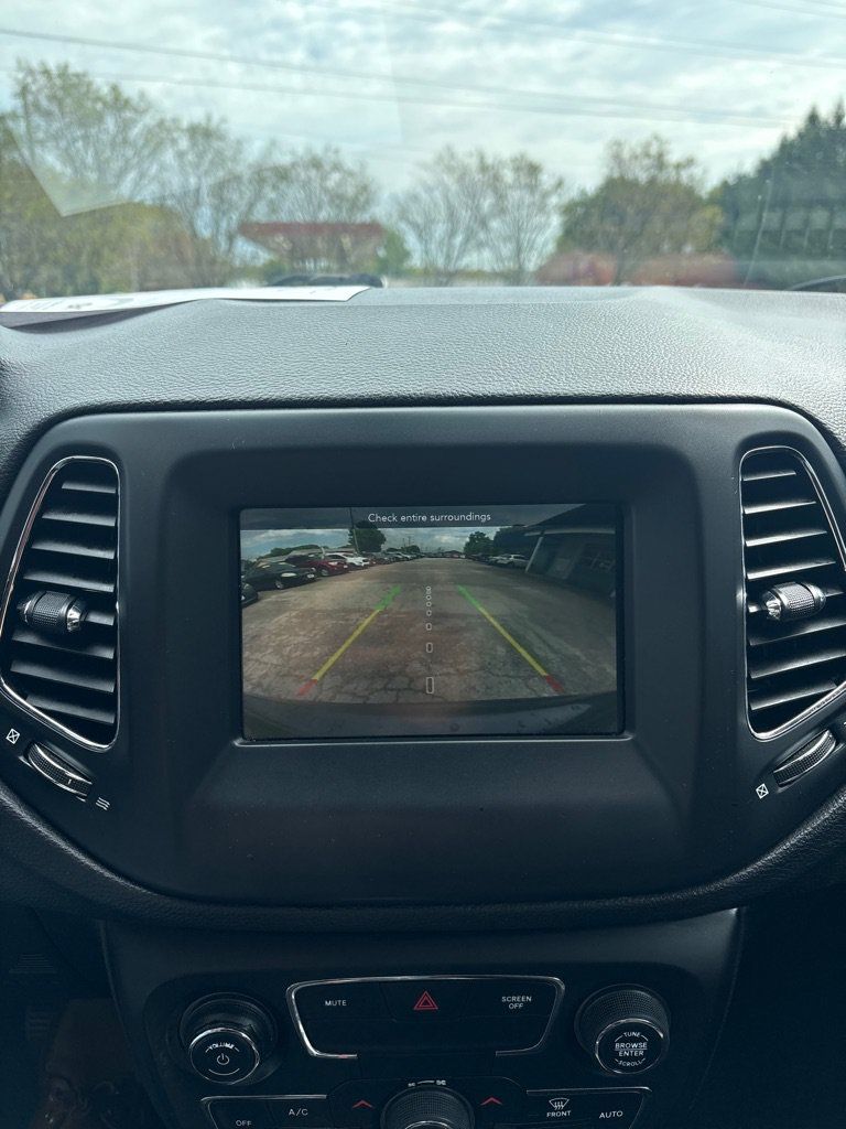 Used 2019 Jeep Compass Latitude AWD/4WD image 22