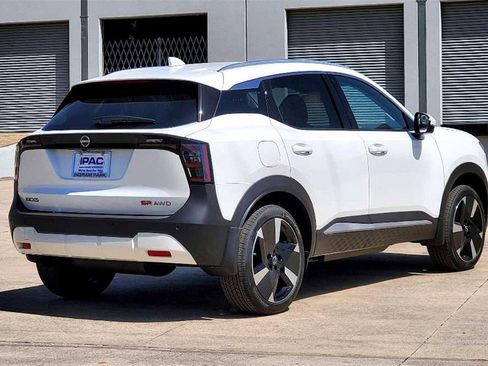 New 2025 Nissan Kicks SR image 5