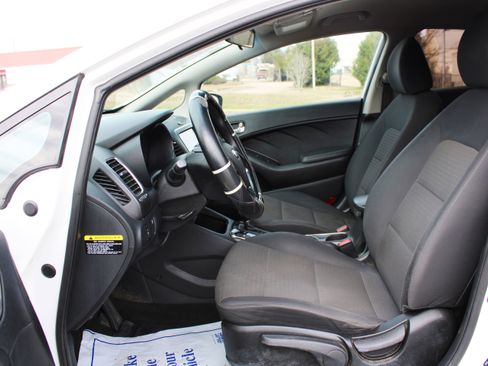 Used 2018 Kia Forte LX w/ LX Popular Package image 23