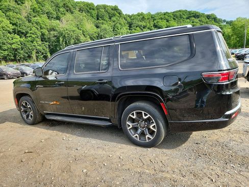 Used 2024 Jeep Wagoneer L Series III w/ Flexible Seating Group AWD/4WD image 3