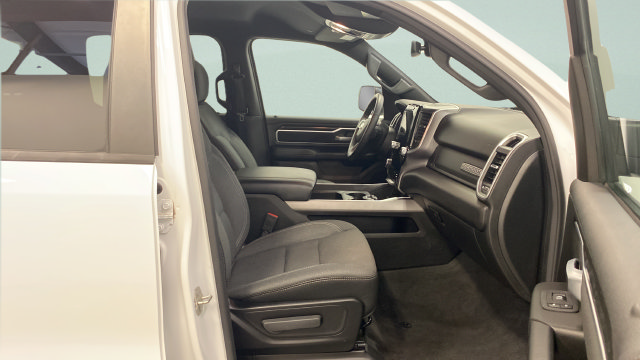 Used 2023 RAM 1500 Big Horn AWD/4WD image 30