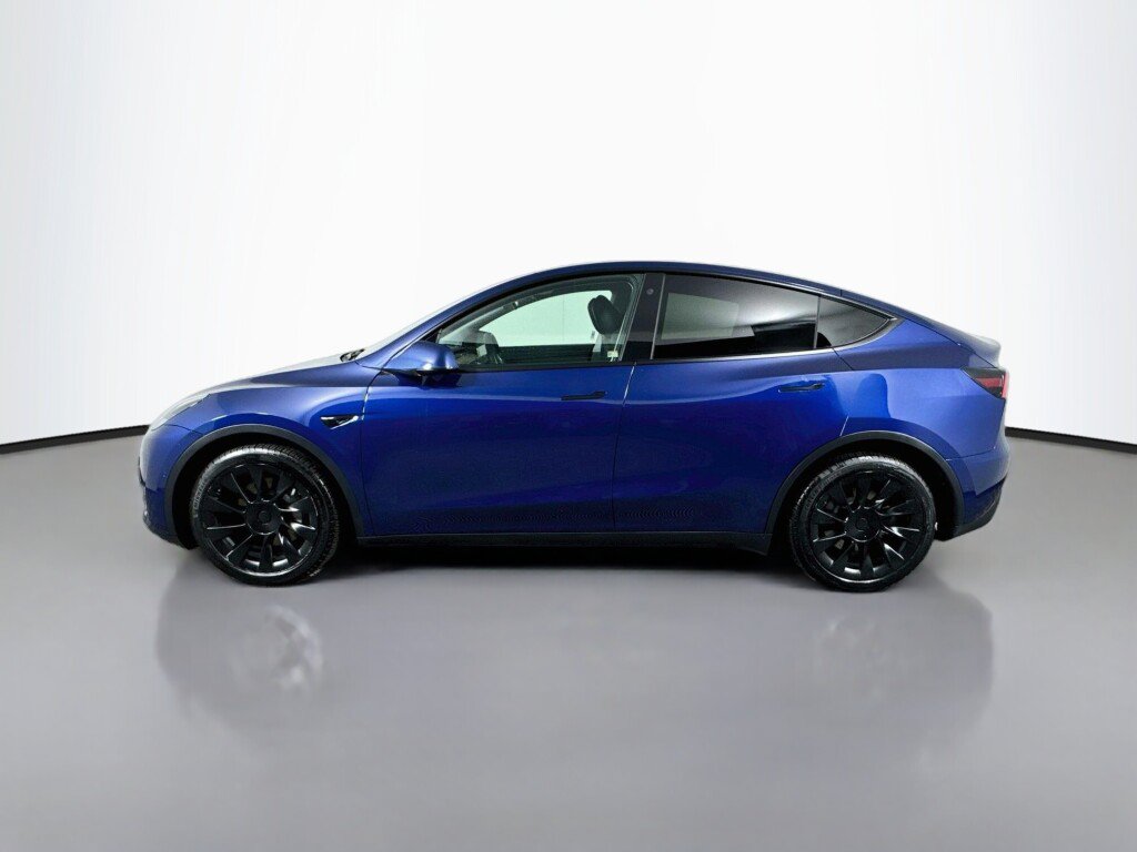 Used 2021 Tesla Model Y Long Range AWD/4WD image 2