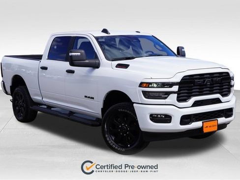 Used 2025 RAM 2500 Big Horn AWD/4WD image 1