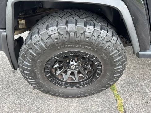 Used 2014 Jeep Wrangler Unlimited Sahara w/ Connectivity Group AWD/4WD image 9