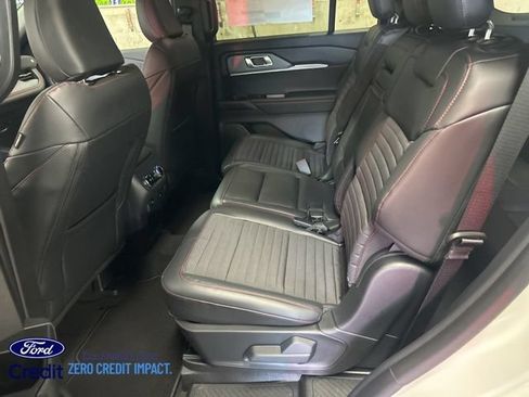 New 2026 Ford Explorer ST-Line w/ ST-Line Street Pack AWD/4WD image 17