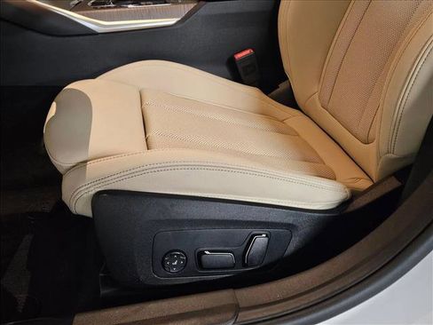 Used 2026 BMW 330i Sedan w/ Premium Package RWD image 4