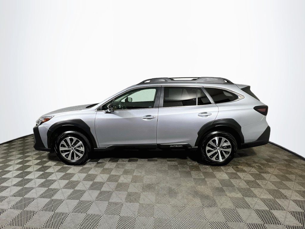 Certified 2025 Subaru Outback Premium w/ Popular Package #1A AWD/4WD image 4