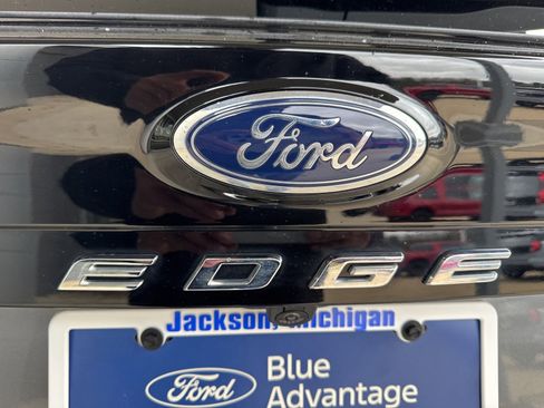 Certified 2024 Ford Edge SEL w/ Convenience Package image 14