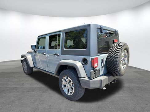Used 2015 Jeep Wrangler Unlimited Rubicon w/ Connectivity Group AWD/4WD image 25