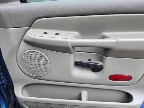 Used 2005 Dodge Ram 1500 Truck SLT image 22