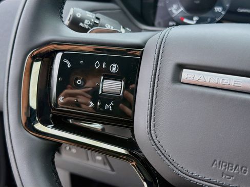 New 2026 Land Rover Range Rover Velar S AWD/4WD image 37