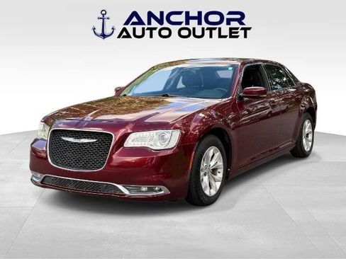 Used 2015 Chrysler 300 Limited w/ 300 Premium Group RWD image 4