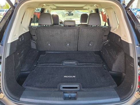 Certified 2021 Nissan Rogue SL FWD image 17
