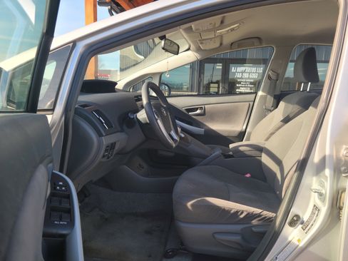 Used 2011 Toyota Prius Five image 16