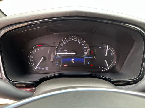 Used 2017 Cadillac XT5 Premium Luxury w/ Driver Assist Package FWD image 22