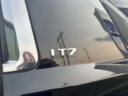 Used 2015 Chevrolet Suburban LTZ AWD/4WD image 21