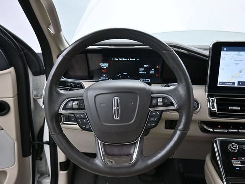 Used 2020 Lincoln Navigator Reserve w/ Equipment Group 208A Reserve AWD/4WD image 13