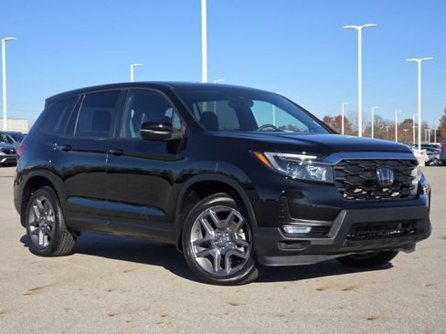 Used 2023 Honda Passport EX-L image 2
