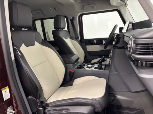Used 2025 INEOS Grenadier AWD/4WD image 28