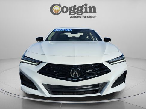 Certified 2025 Acura TLX w/ Technology Package image 9