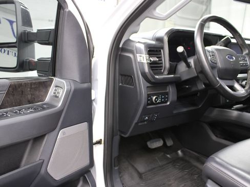 Used 2025 Ford F250 Lariat w/ Lariat Ultimate Package AWD/4WD image 65
