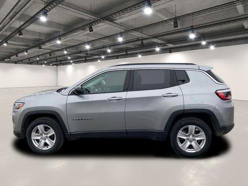 Used 2022 Jeep Compass Latitude w/ Convenience Group image 4