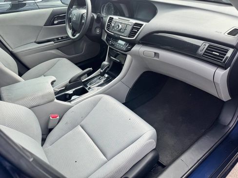 Used 2017 Honda Accord LX image 8
