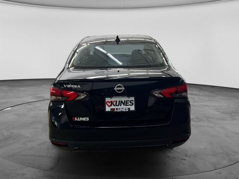 Used 2025 Nissan Versa SV FWD image 8