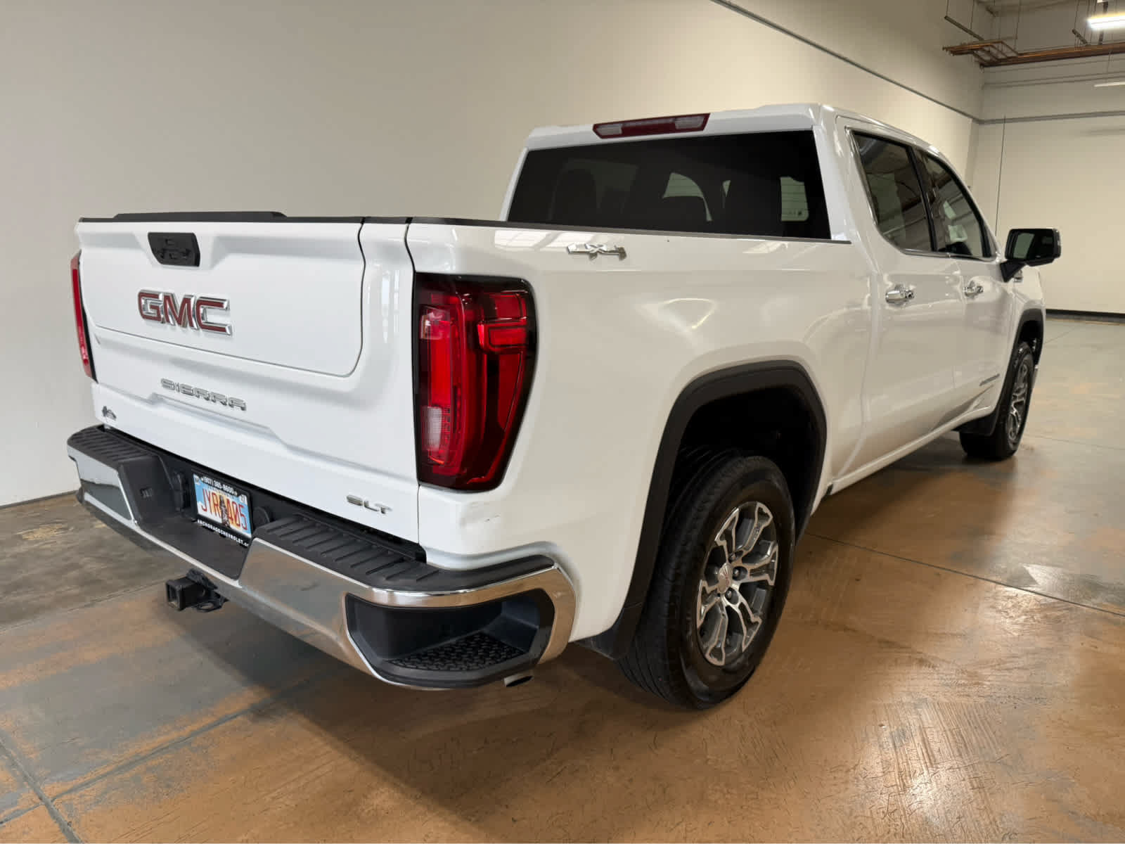Used 2025 GMC Sierra 1500 SLT AWD/4WD image 7