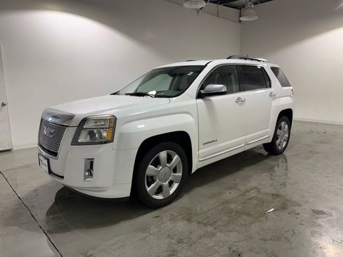 Used 2014 GMC Terrain Denali image 3