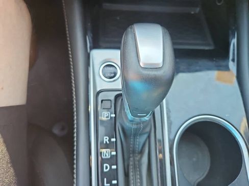 Used 2023 Nissan Altima 2.5 SV w/ SV Premium Package FWD image 15