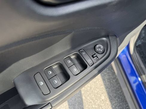 Used 2024 Hyundai Venue Limited FWD image 10