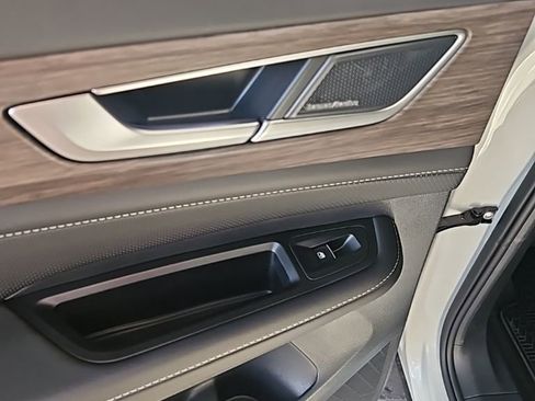 New 2026 Volkswagen Atlas SEL Premium R-Line image 24