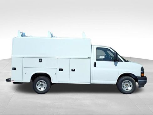 New 2026 Chevrolet Express 3500 w/ Power Convenience Package RWD image 2