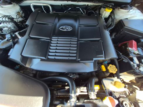 Used 2017 Subaru Outback 3.6R Limited w/ Popular Package #5 AWD/4WD image 33