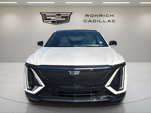 Certified 2024 Cadillac Lyriq Sport AWD/4WD image 2
