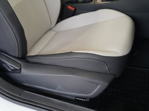 Used 2020 Volkswagen Jetta R-Line w/ R-Line Cold Weather Package FWD image 31