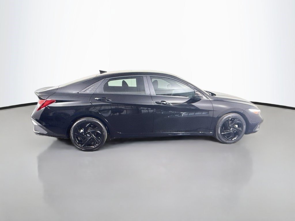 Used 2026 Hyundai Elantra Sport w/ Cargo Package FWD image 11
