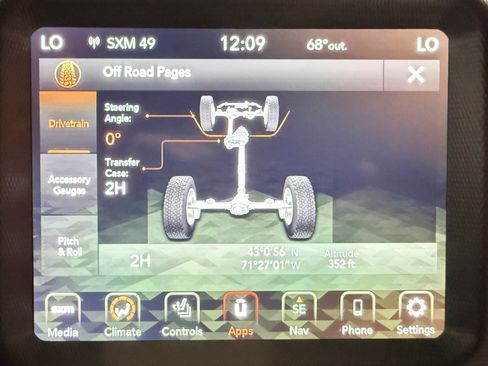 Used 2022 Jeep Wrangler Unlimited Sahara w/ Cold Weather Group AWD/4WD image 34