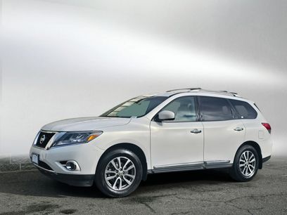 Used 2014 Nissan Pathfinder SL w/ SL Tech Package