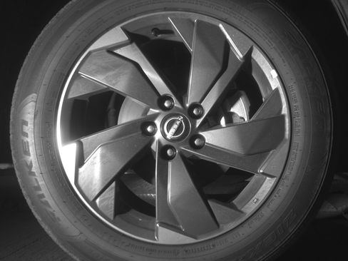 Used 2025 Nissan Rogue SV image 13